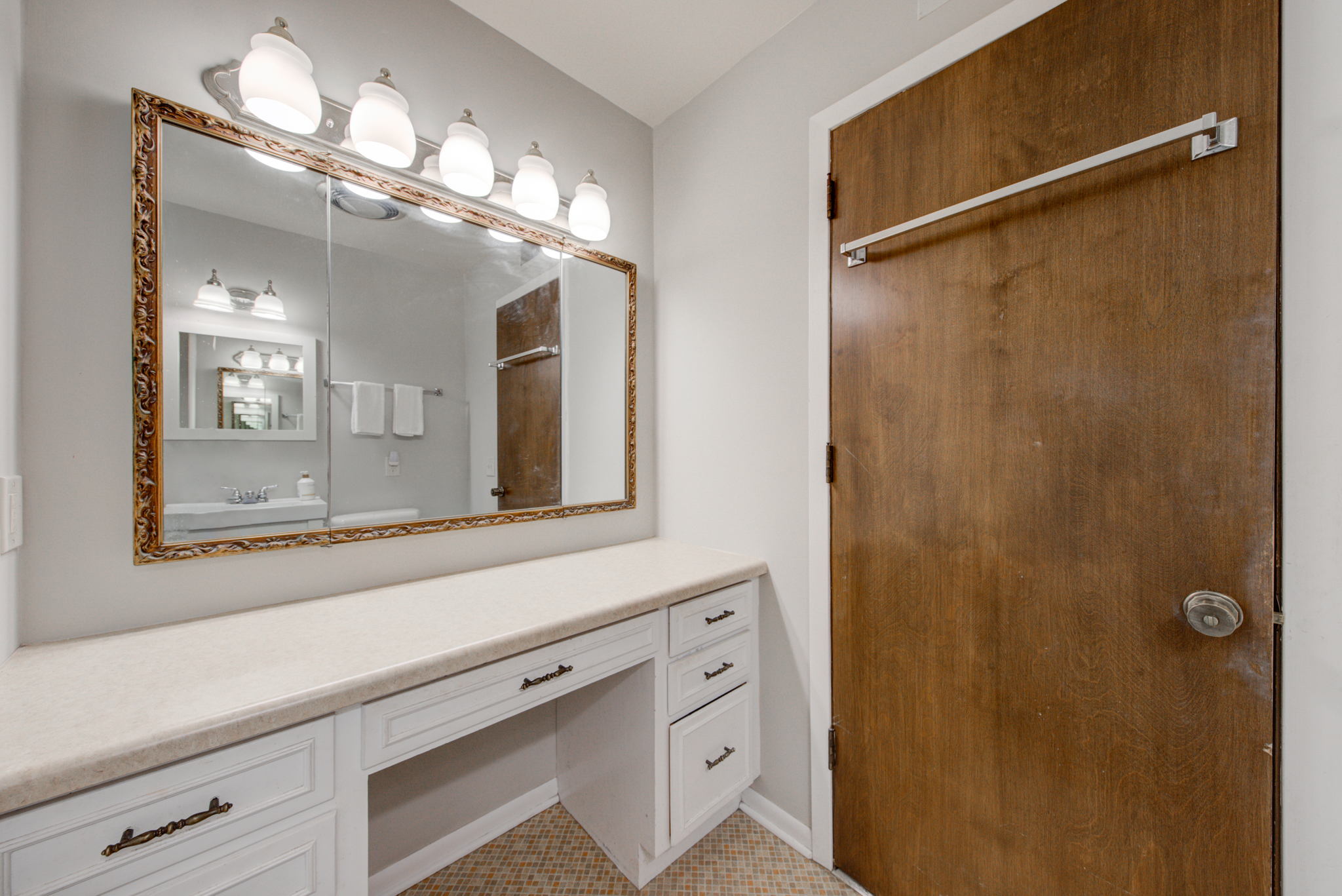 Bathroom Upstairs