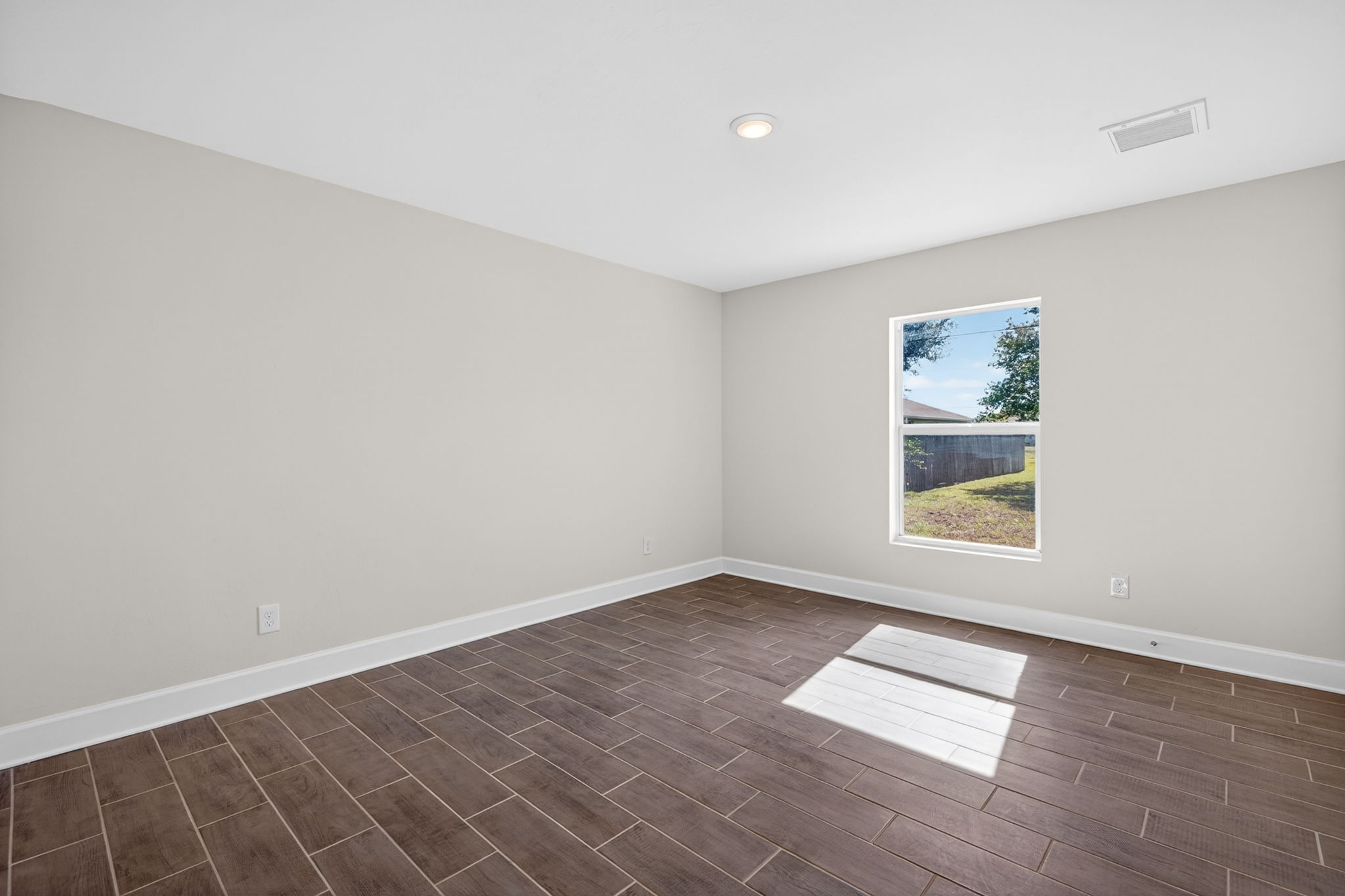 Guest Bedroom 1 - 1 of 2