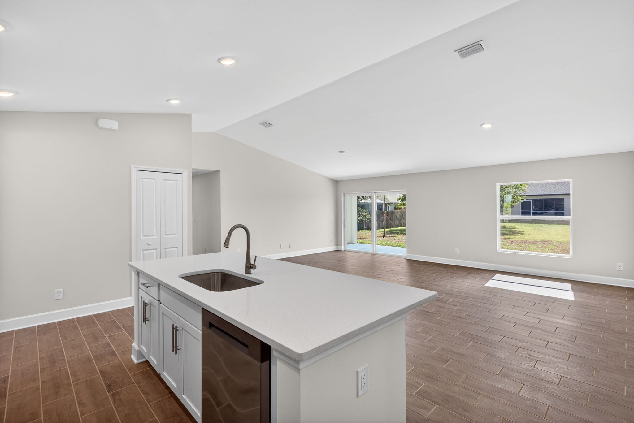 Kitchen 4 of 4