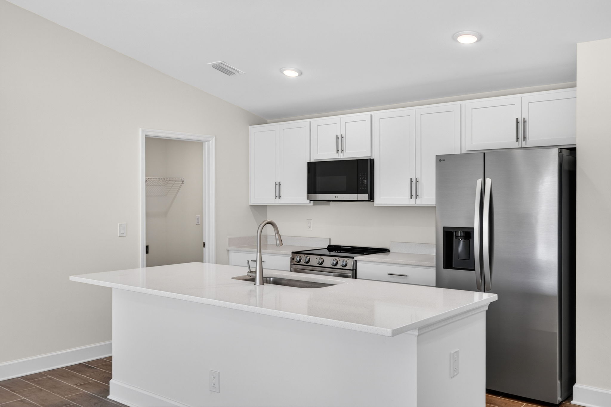 Kitchen 1 of 4