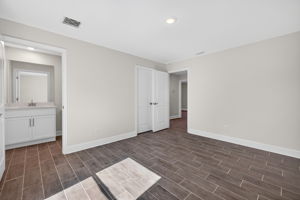 Guest Bedroom 1 - 2 of 2