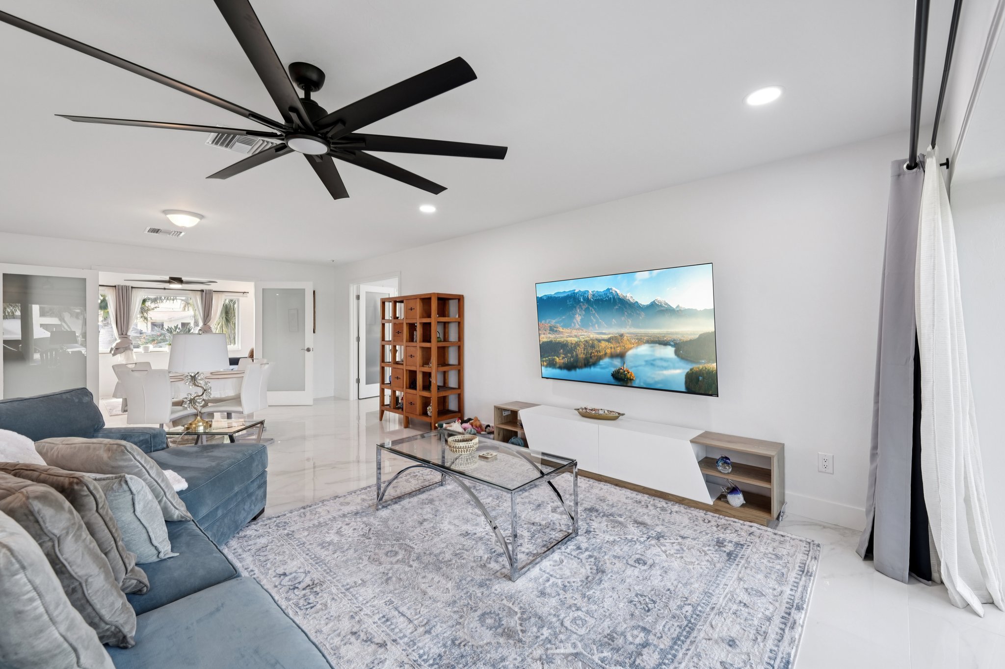 SE 43rd St-S1101-007.jpg