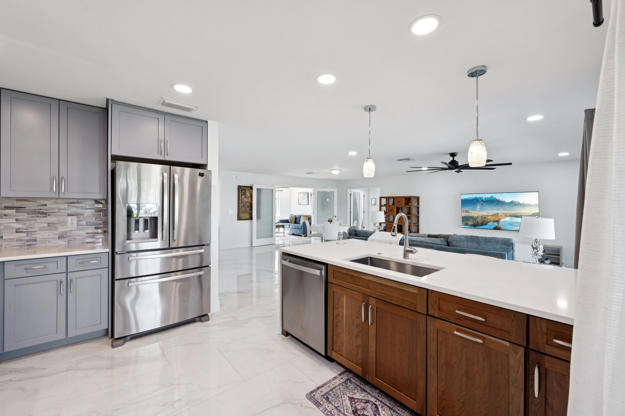 SE 43rd St-S1101-015.jpg