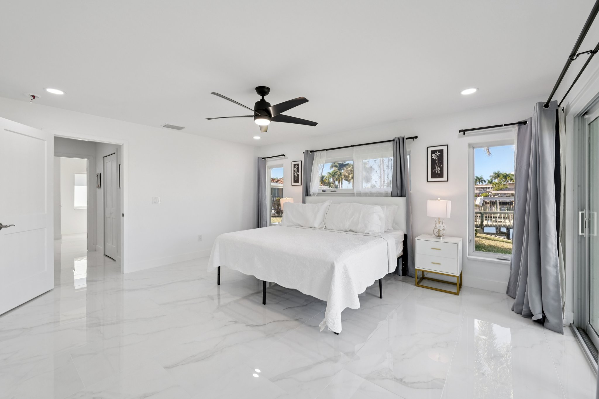 SE 43rd St-S1101-032.jpg