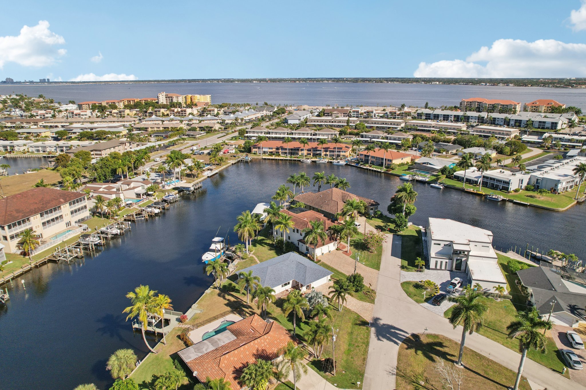 SE 43rd St-S1101-049.jpg