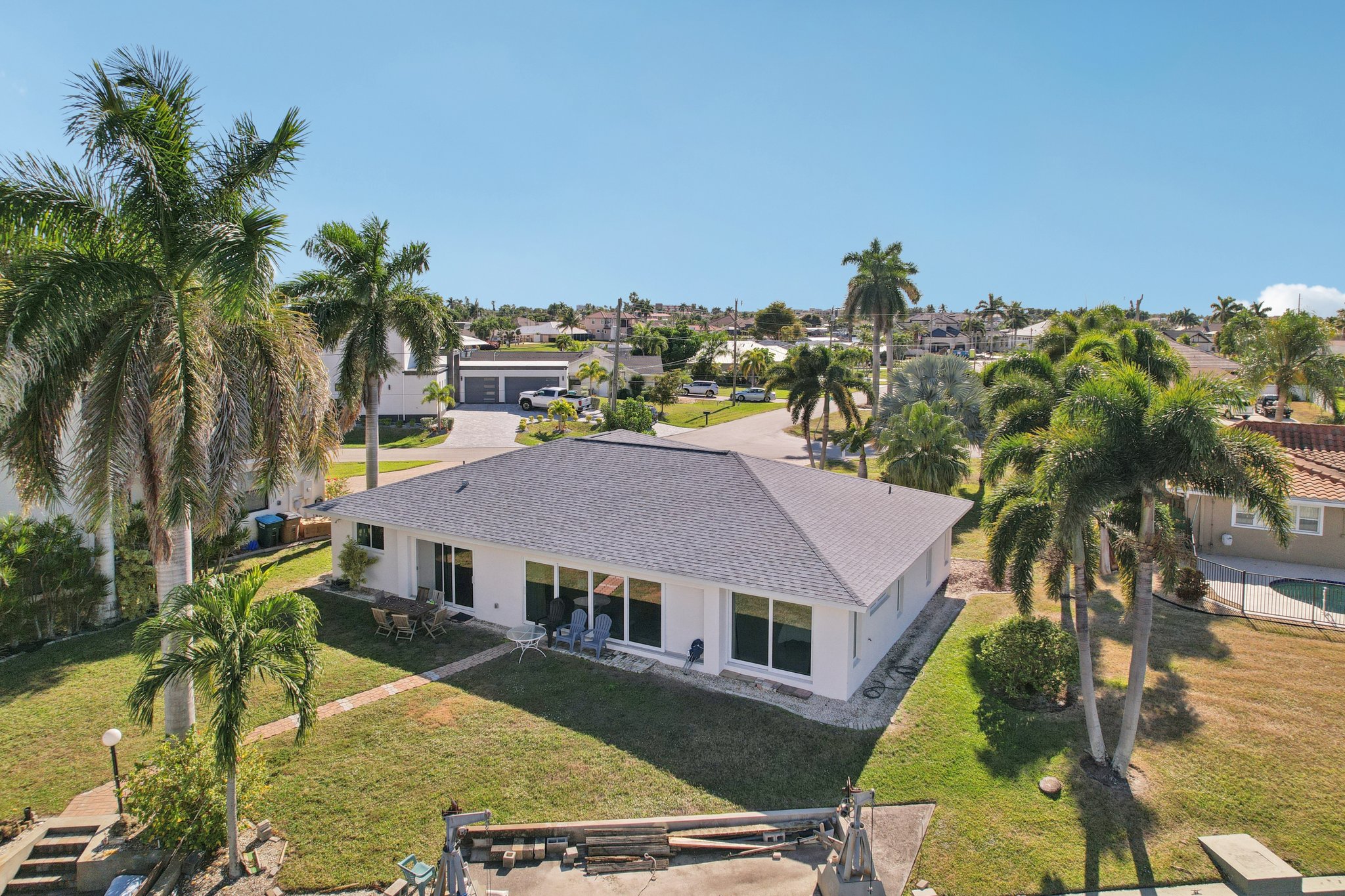 SE 43rd St-S1101-052.jpg