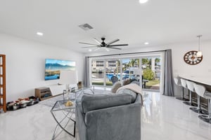 SE 43rd St-S1101-008.jpg