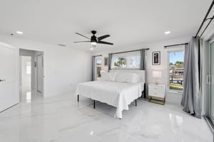 SE 43rd St-S1101-032.jpg