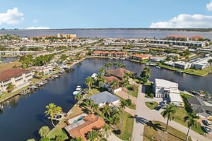 SE 43rd St-S1101-049.jpg