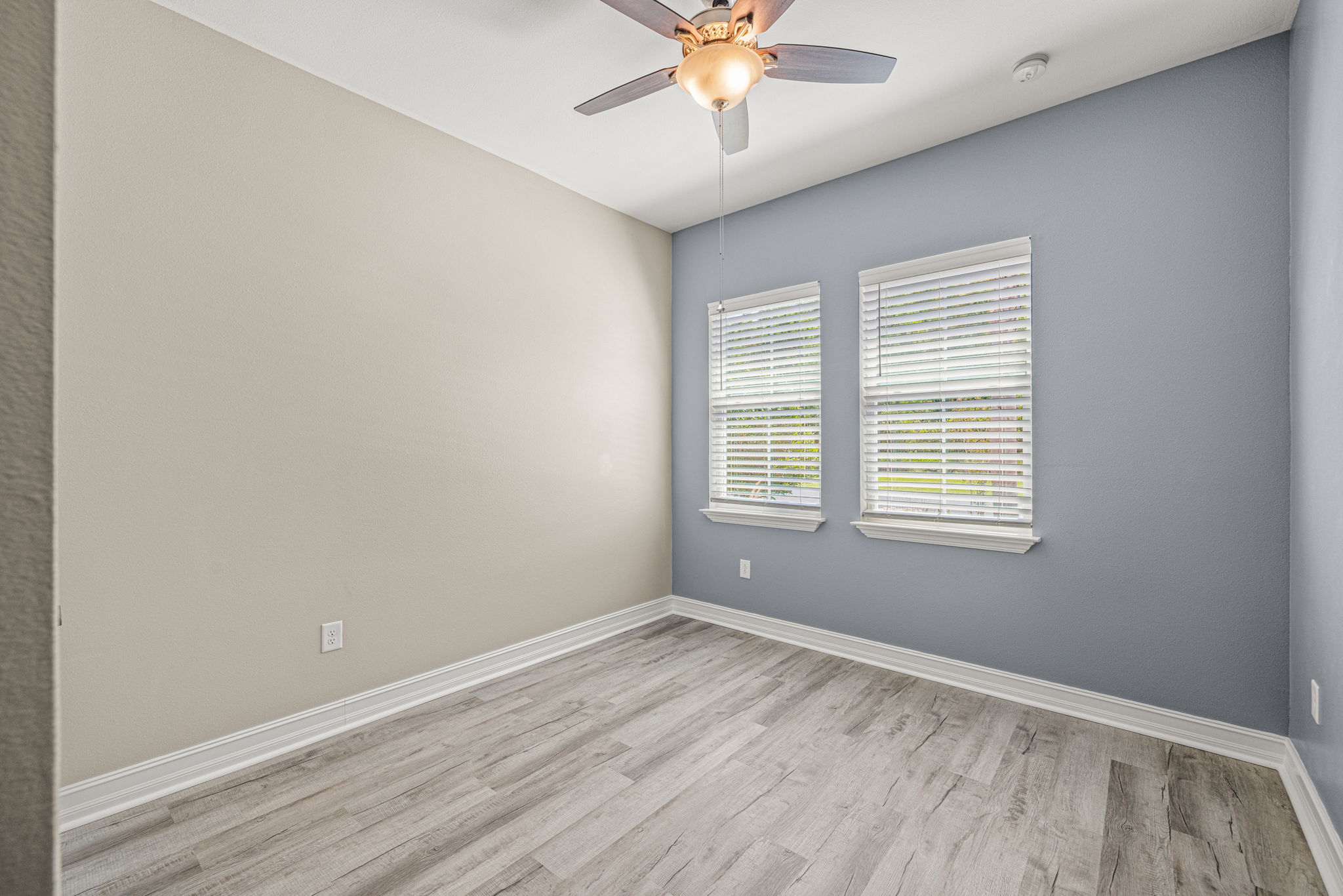 32-1819 Whitewillow Dr