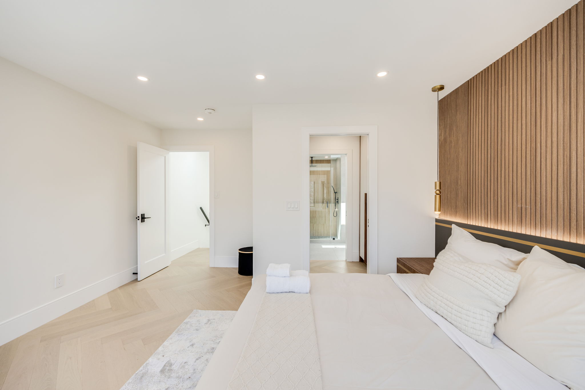 Toronto property showcase — delivered property photograph 14