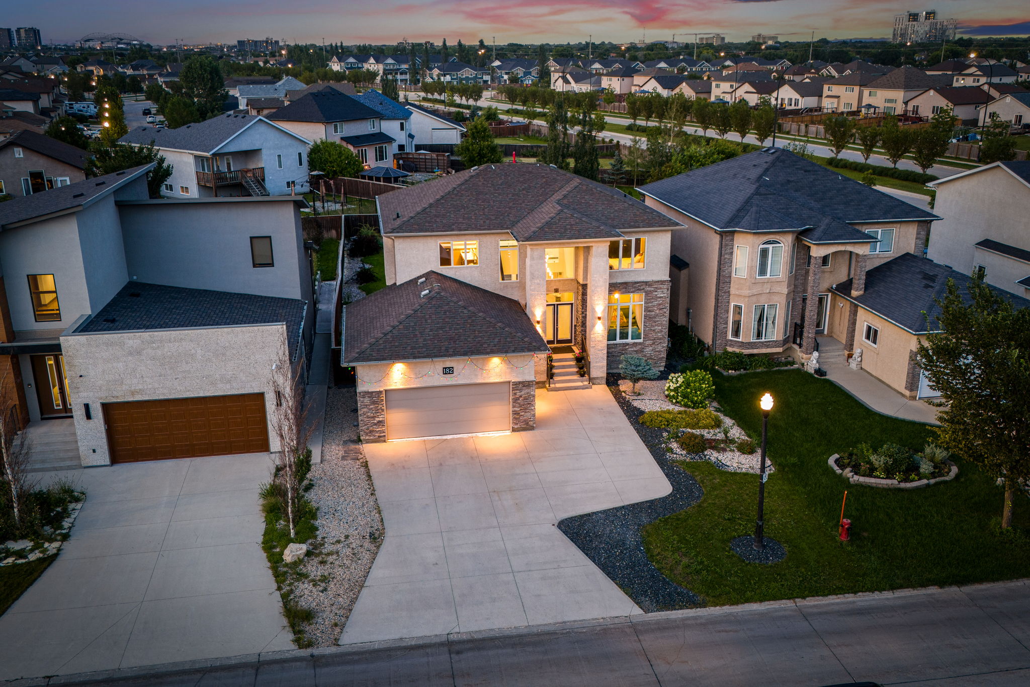 182 Autumnview Dr - Twilight-9
