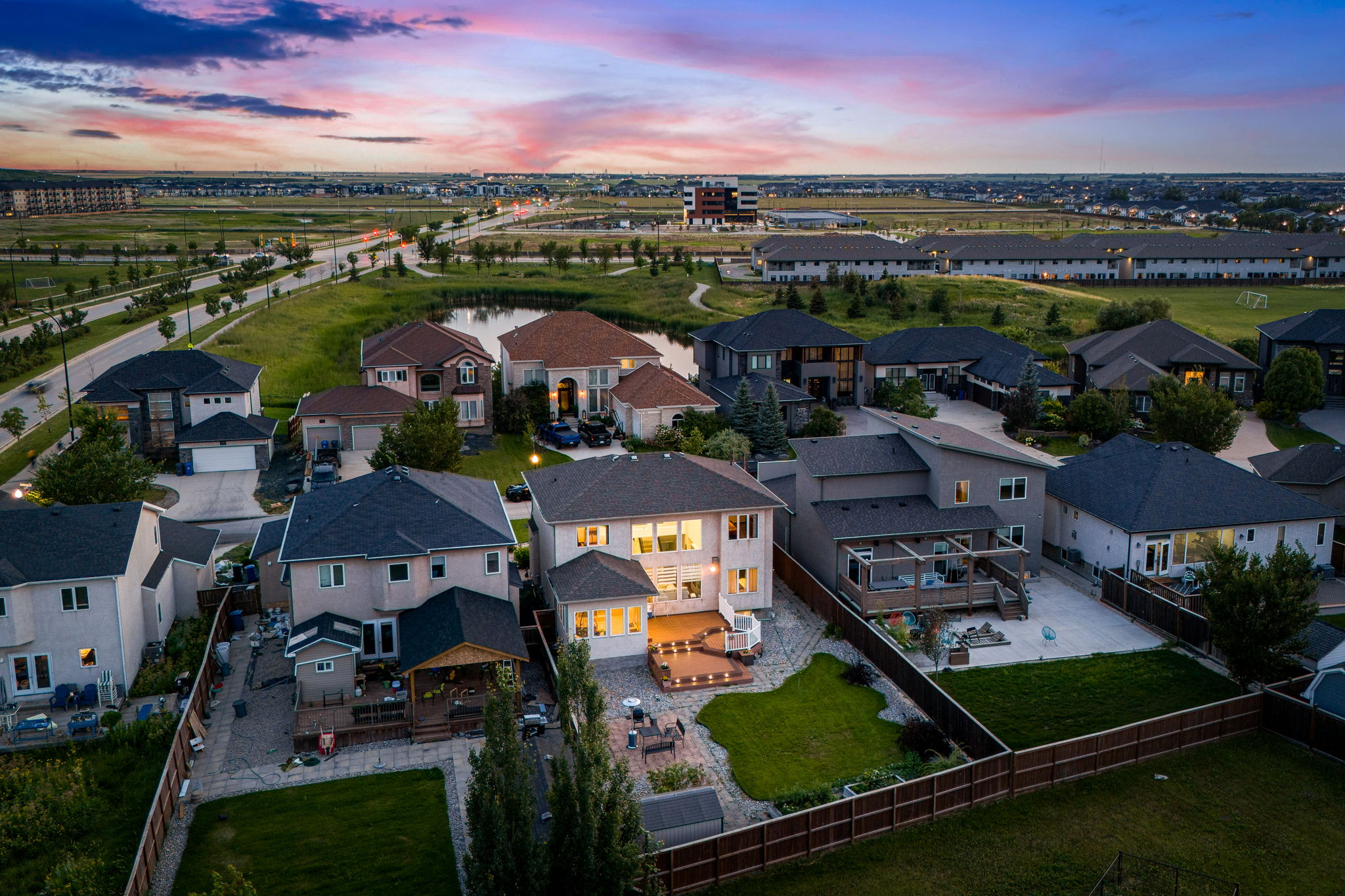 182 Autumnview Dr - Twilight-15