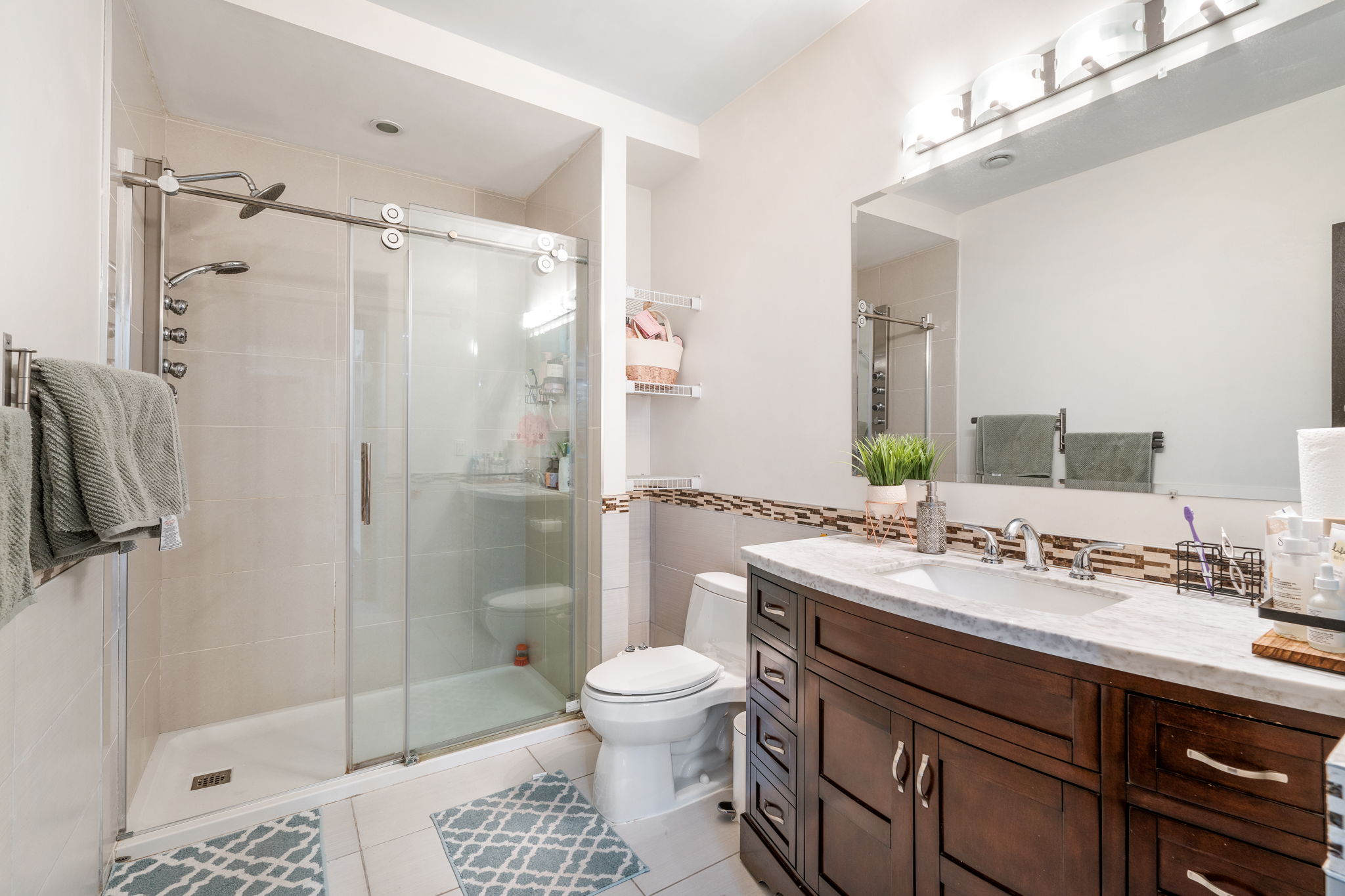 182 Autumnview Dr - Interior-35