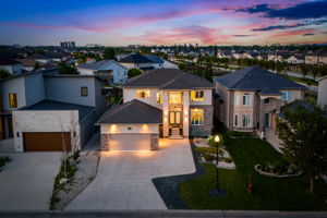 182 Autumnview Dr - Twilight-11