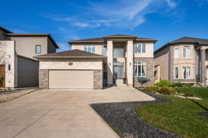 182 Autumnview Dr - Exterior-1