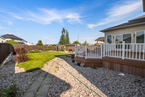 182 Autumnview Dr - Exterior-3