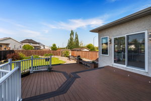 182 Autumnview Dr - Exterior-5
