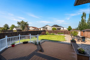 182 Autumnview Dr - Exterior-6