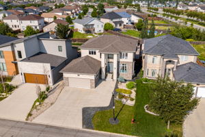 182 Autumnview Dr - Exterior-9