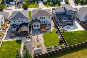 182 Autumnview Dr - Exterior-11