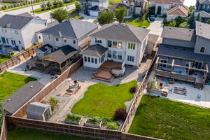 182 Autumnview Dr - Exterior-12