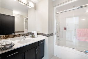 182 Autumnview Dr - Interior-28