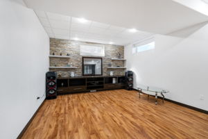 182 Autumnview Dr - Interior-33