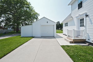  Photo 32