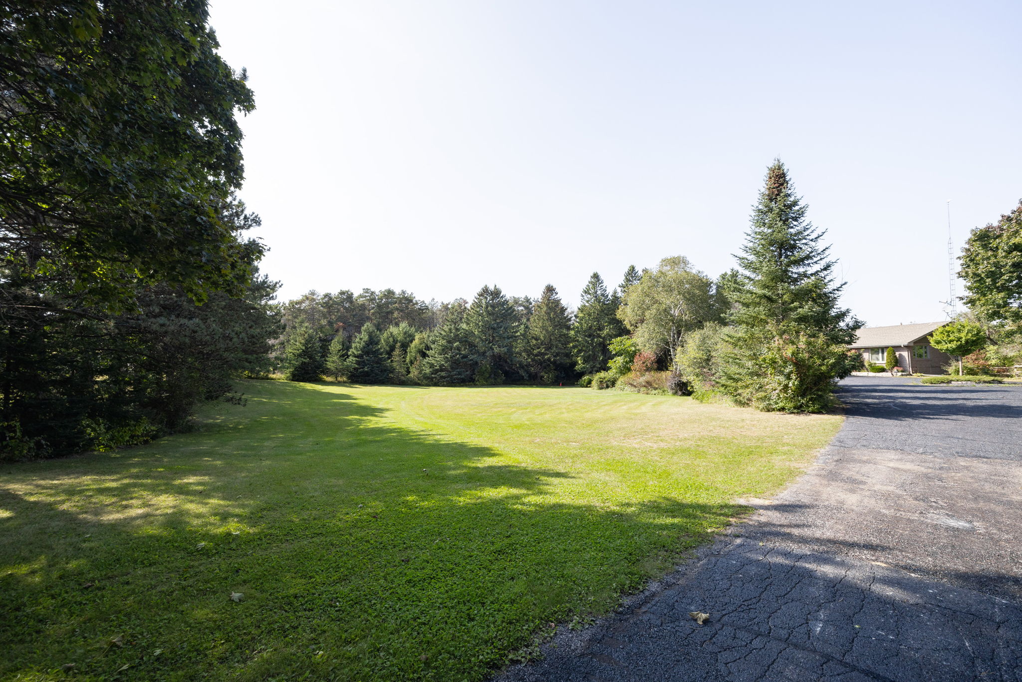 Uxbridge property showcase — delivered property photograph 22