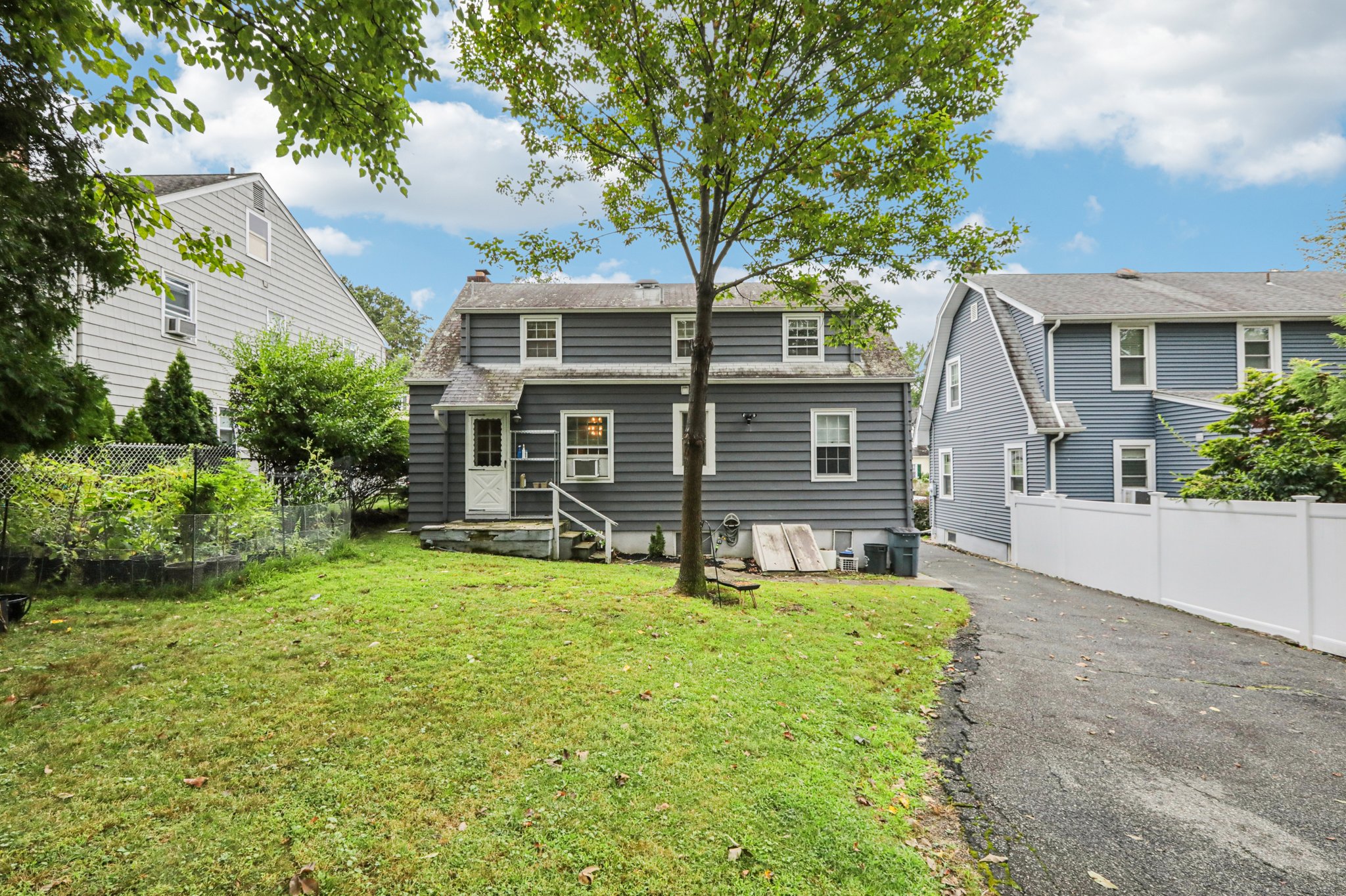 Woodland Ave-S2208-042.jpg