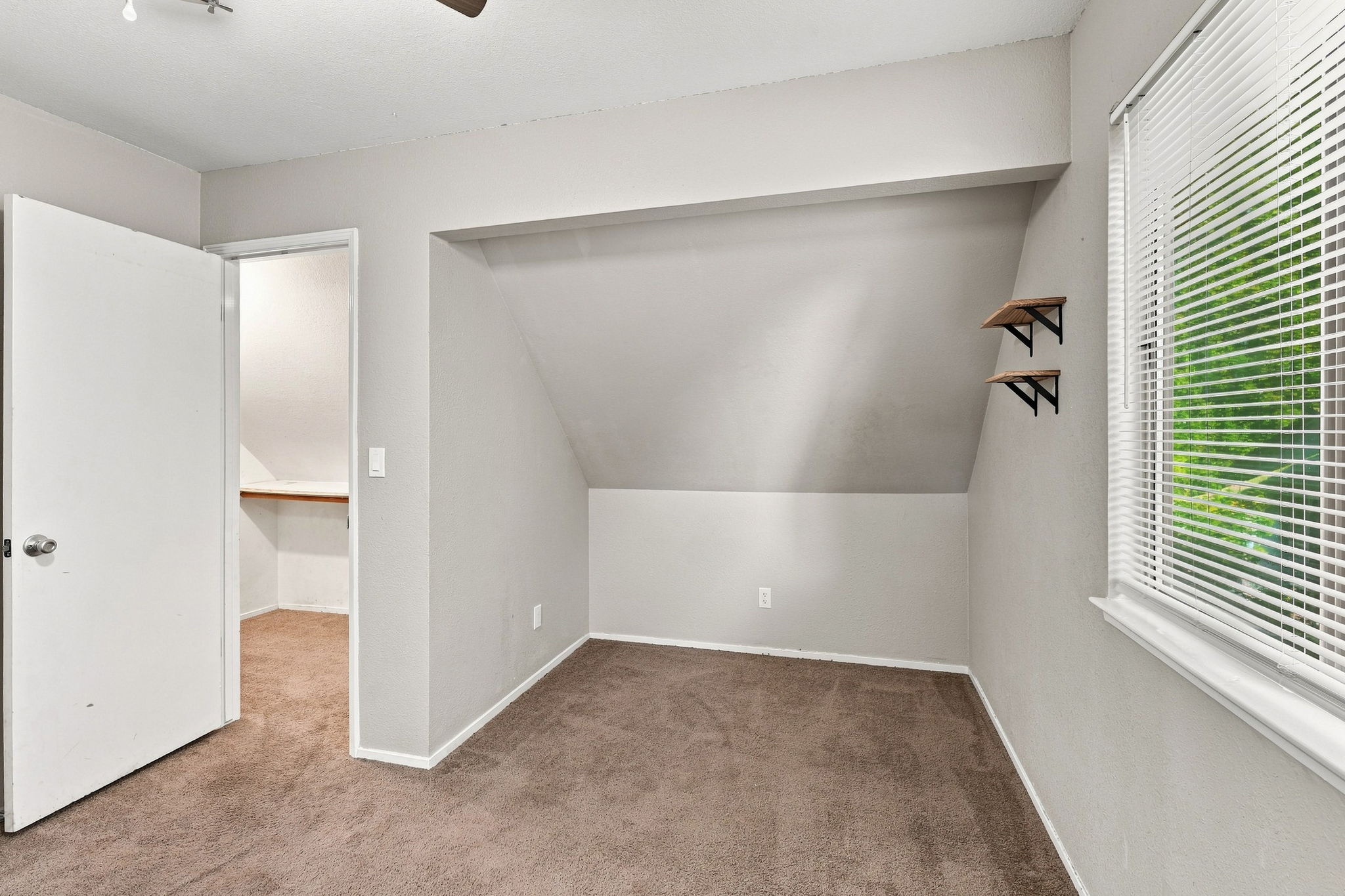 Bedroom 3 and hallway access