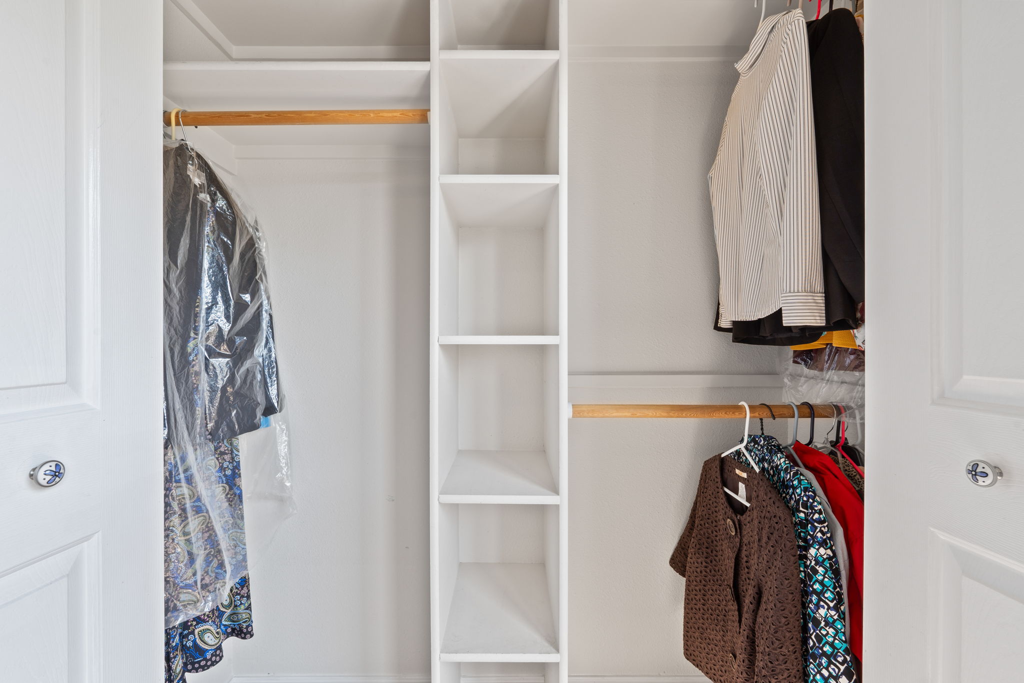 Guest Bedroom 2 Closet