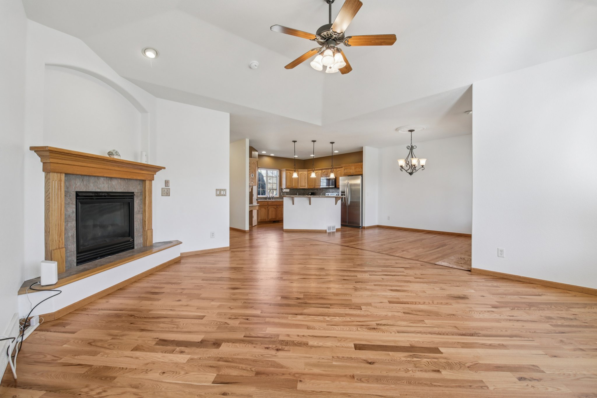 Pyramid Peak Pl-S2510-008.jpg