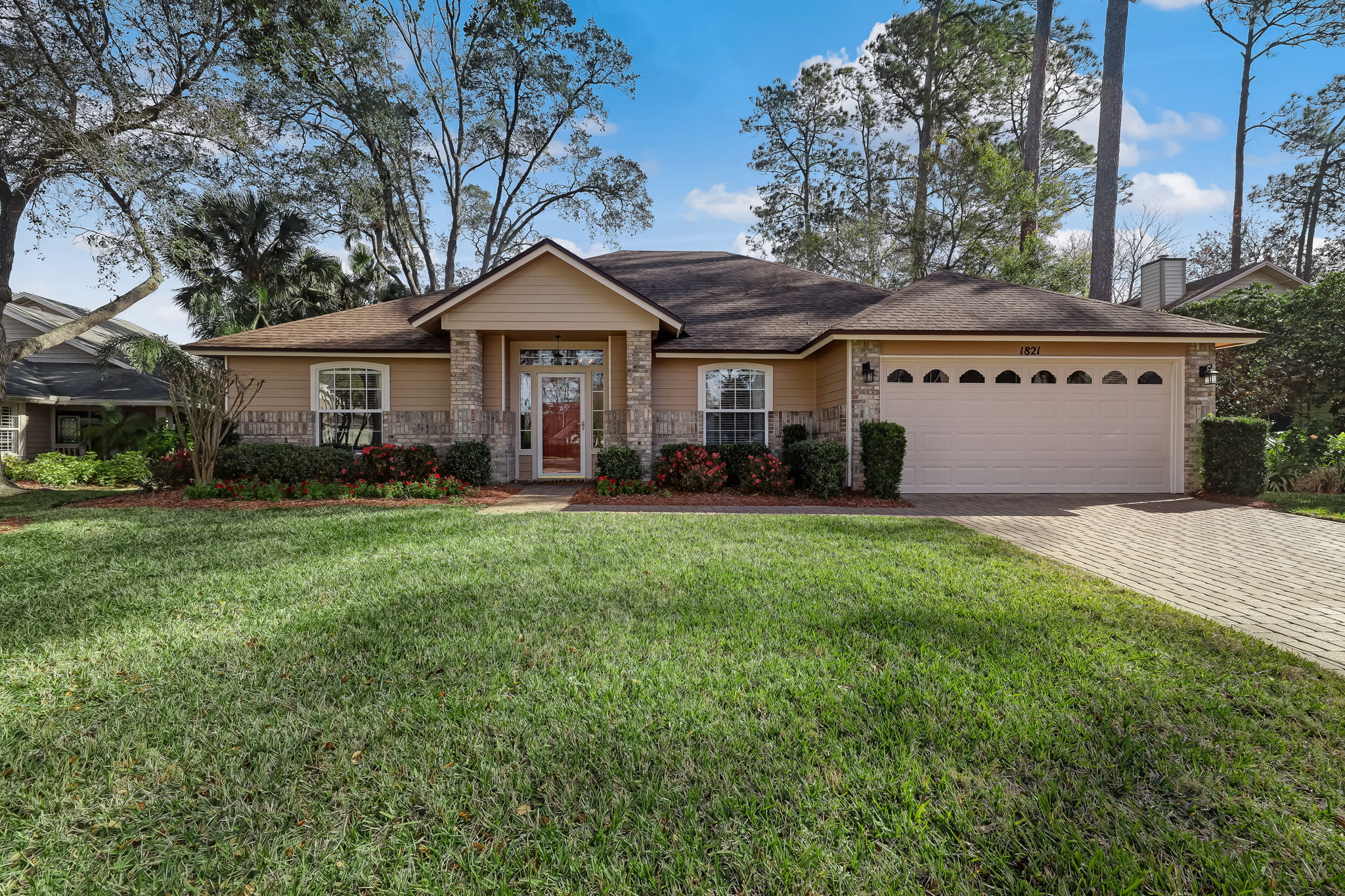 Welcome to 1821 Blue Heron Lane