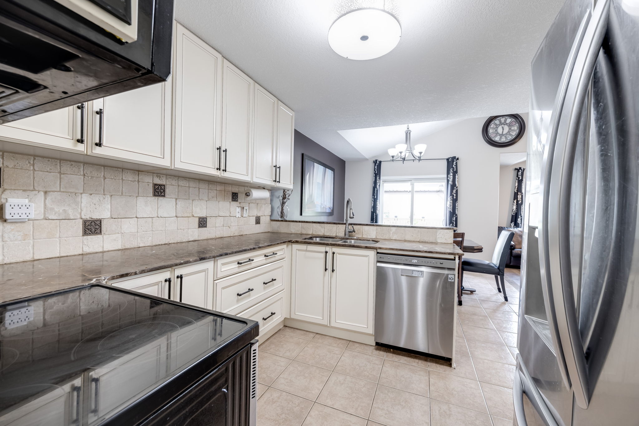Innisfil property showcase — delivered property photograph 17