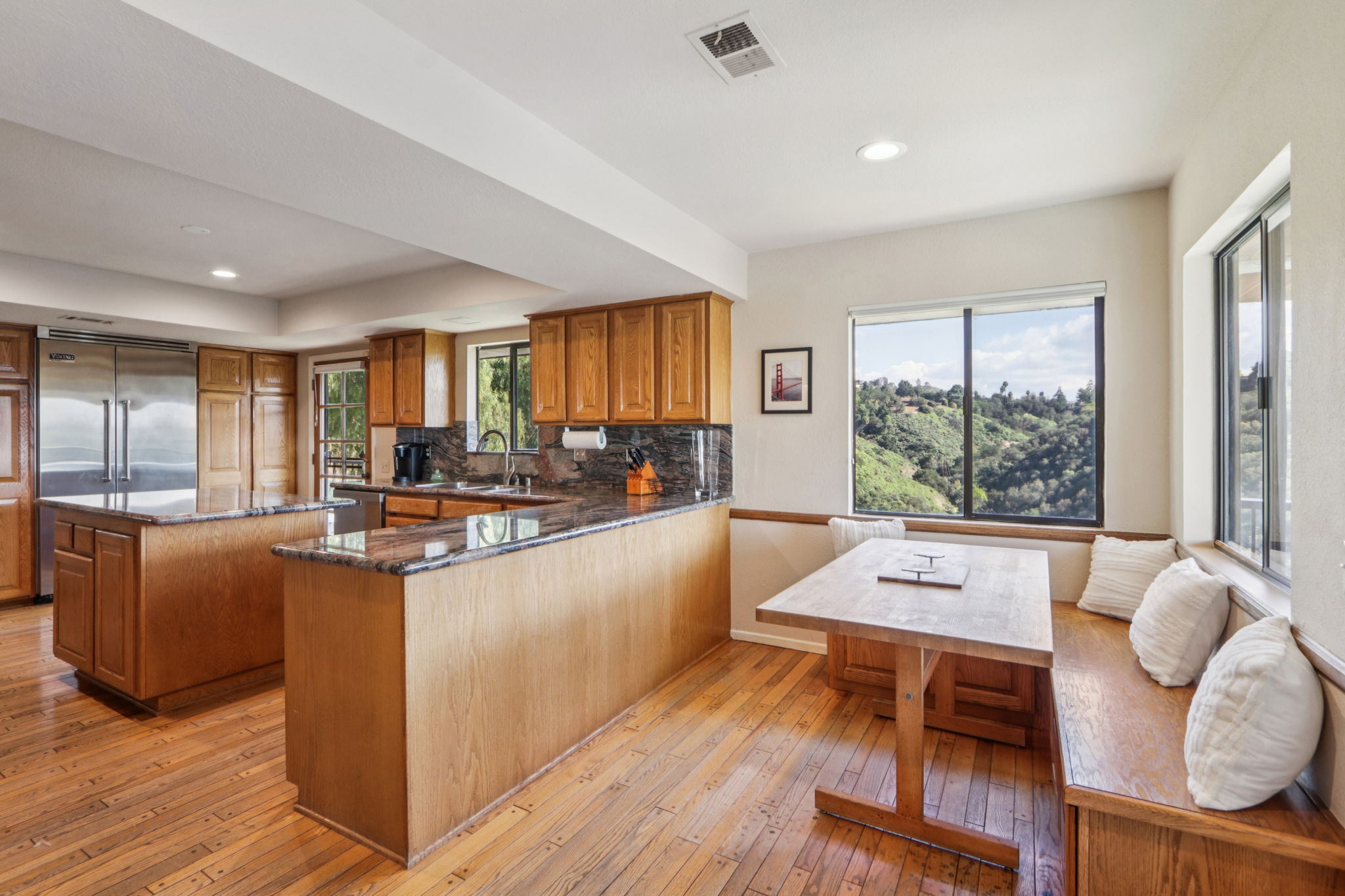 Kitchen/Breakfast Nook