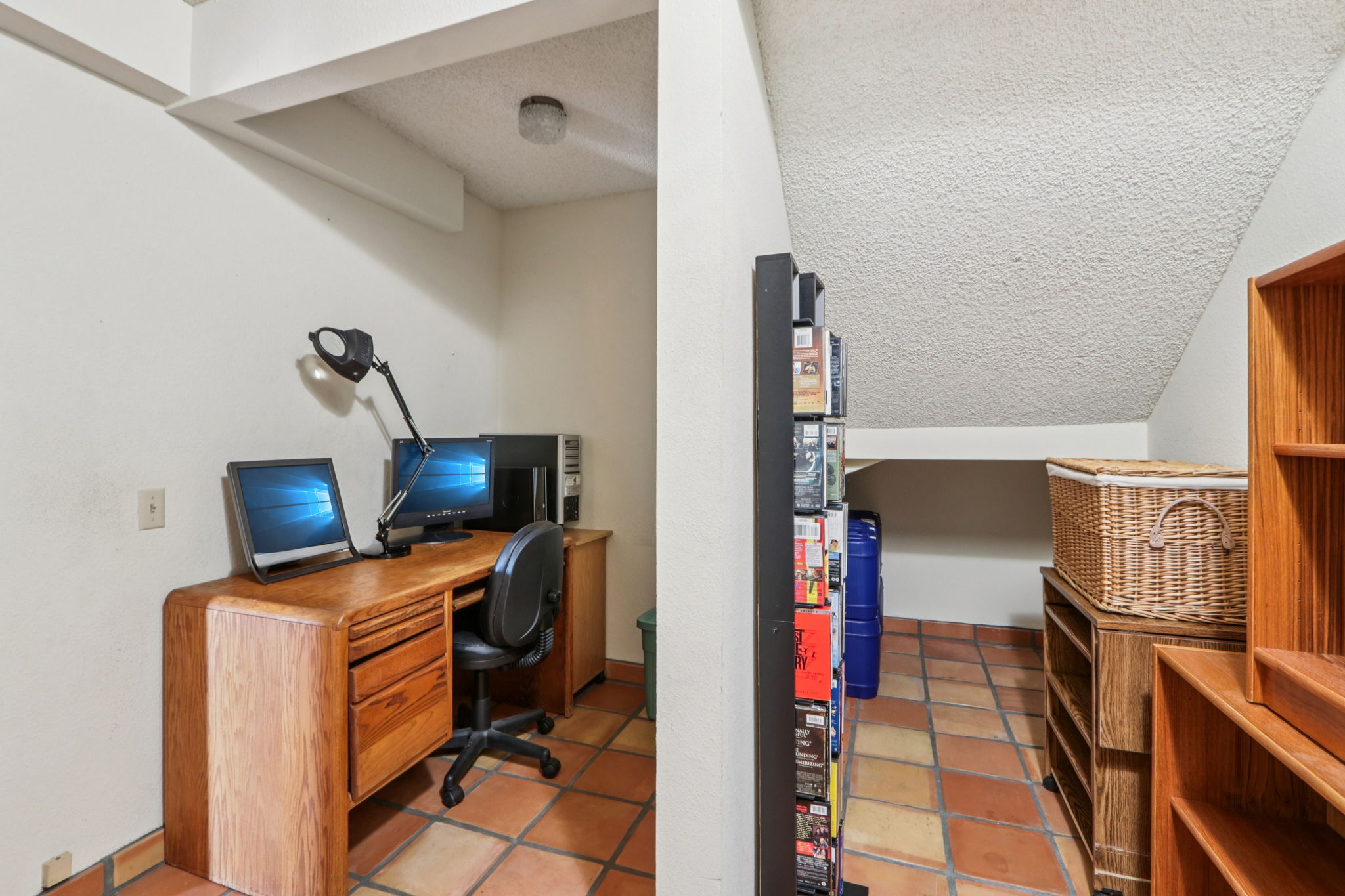 186272 - 1821 N Calle Petaluma, Thousand Oaks, CA 91360_043