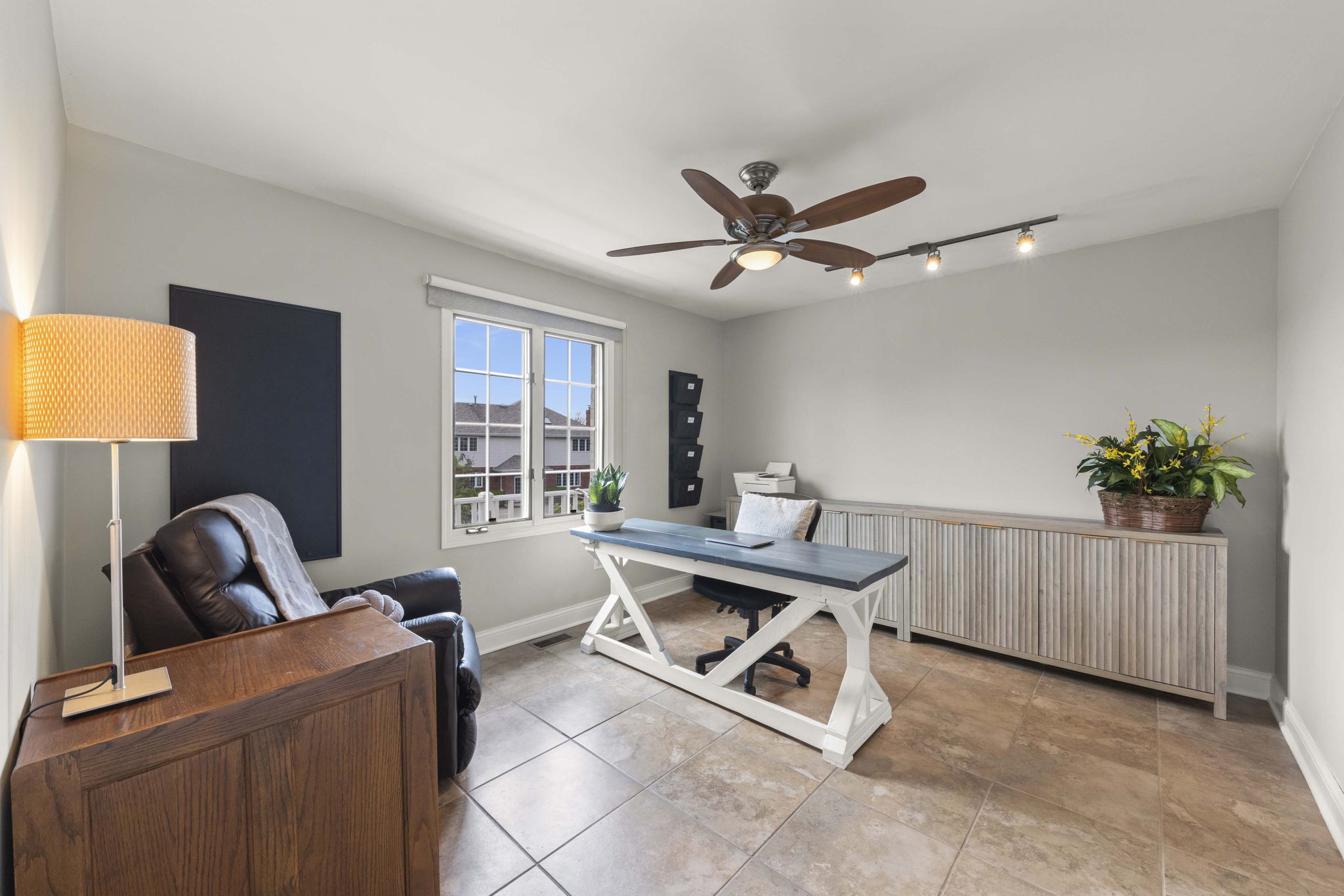 Bedroom/Office