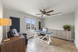 Bedroom/Office