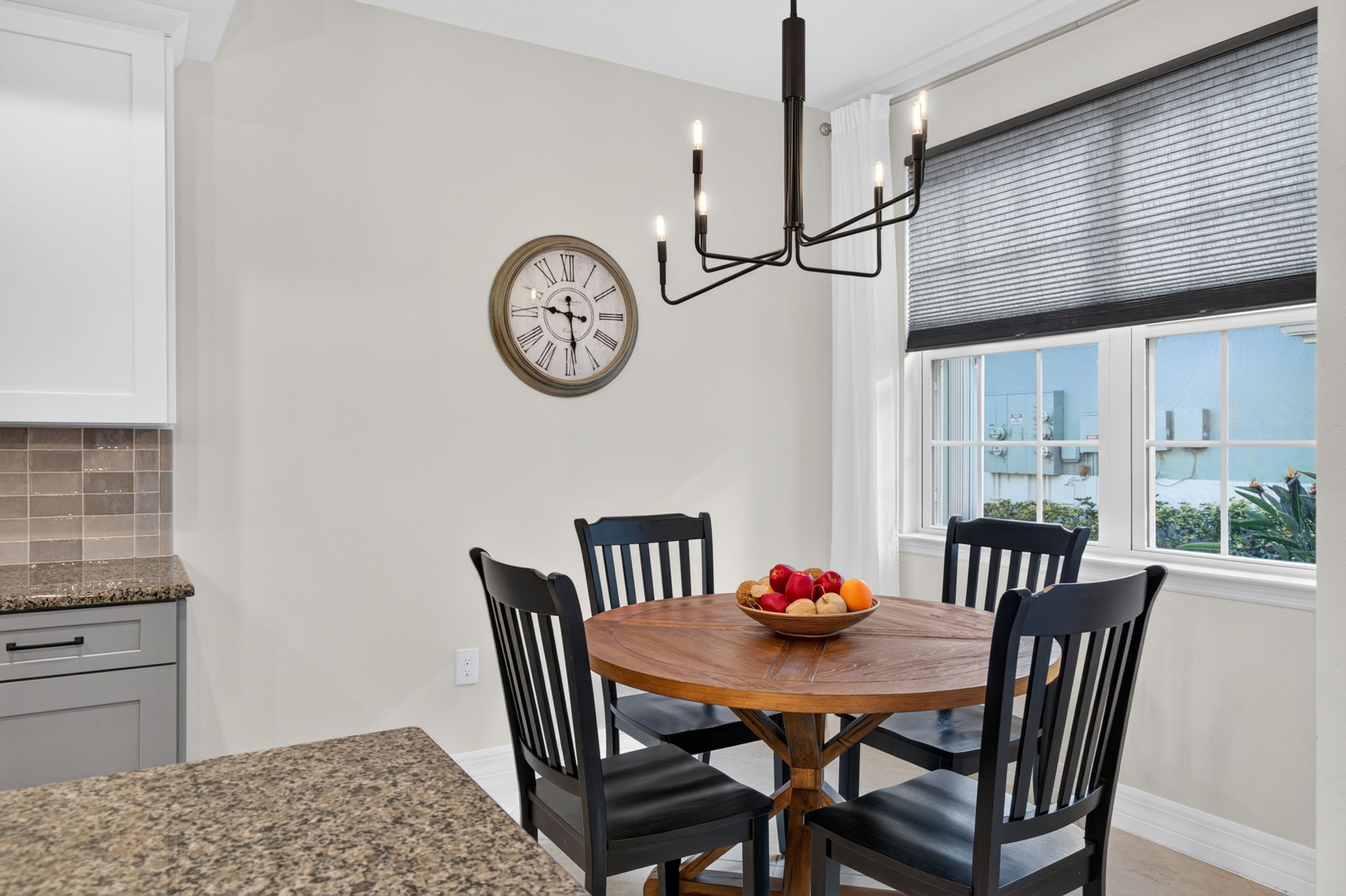 Dining Room 2 of 2