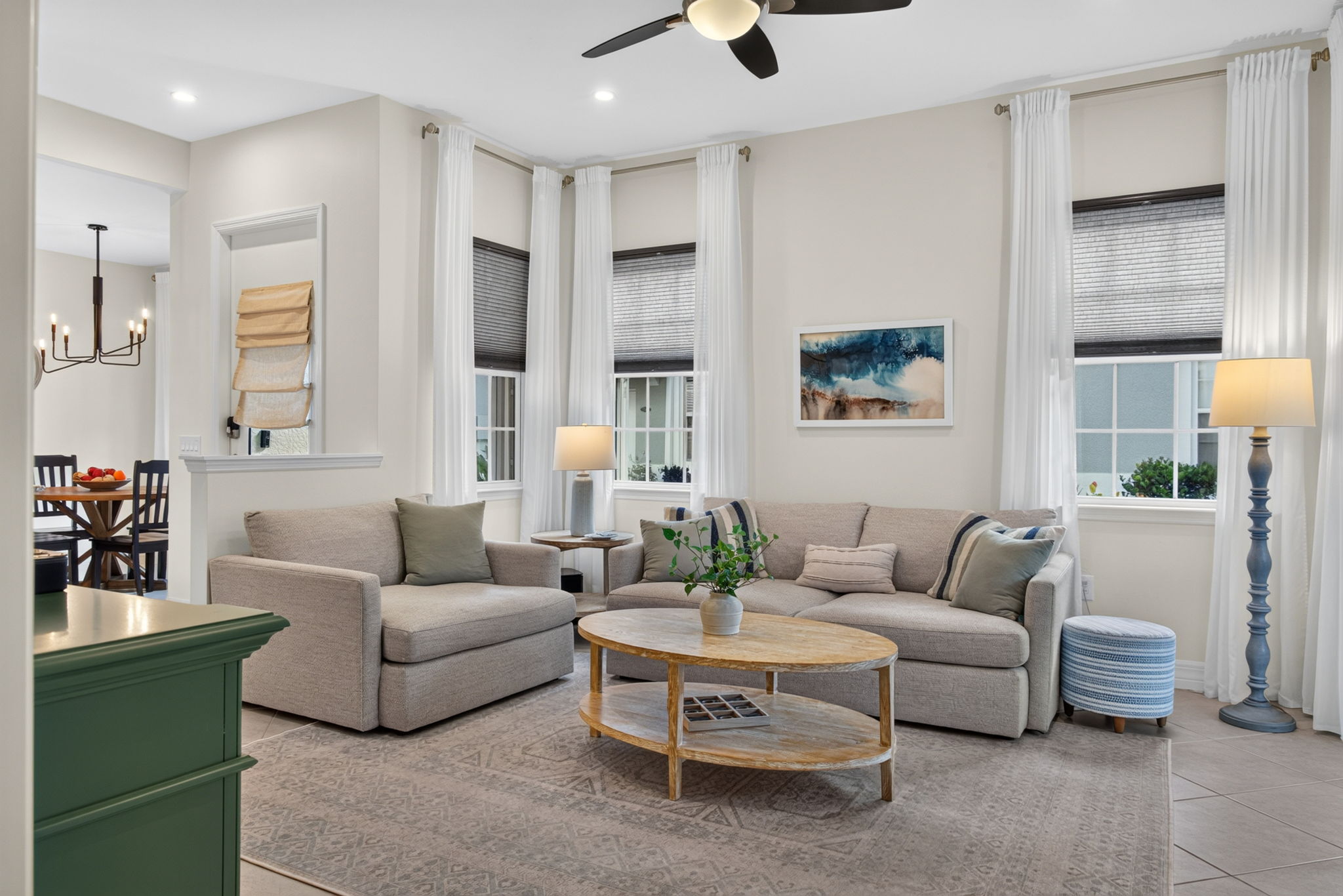 Living Room 2 of 4