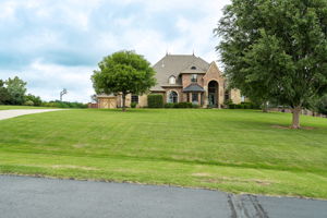  Photo 0