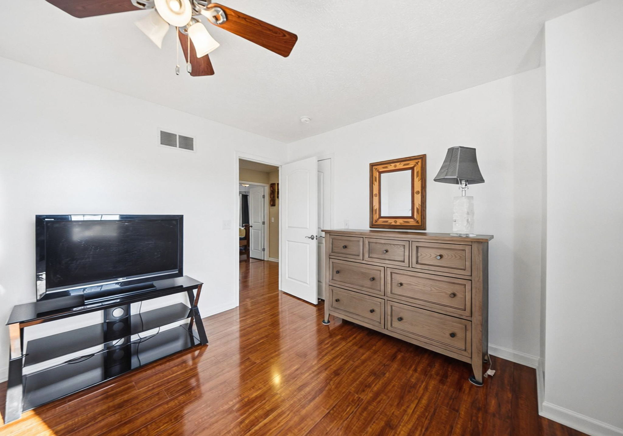 A.H.- 18229 Clare Ct, Strongsville-54