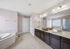 A.H.- 18229 Clare Ct, Strongsville-47