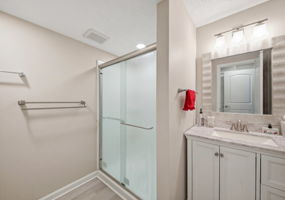 A.H.- 18229 Clare Ct, Strongsville-74