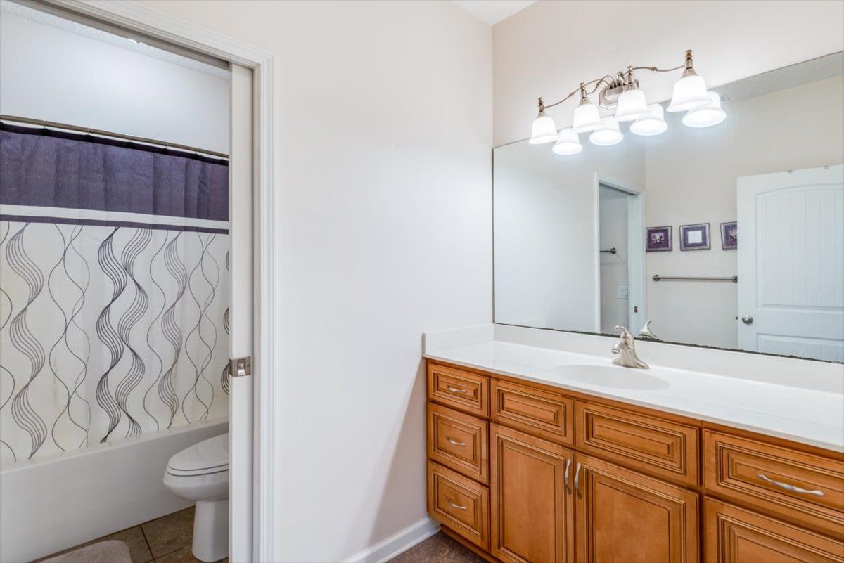 24-Guest Bathroom