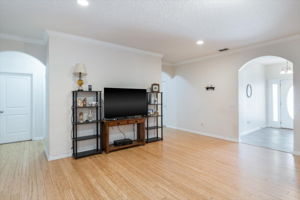 08-Family Room 2