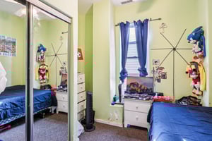 W Kerney Pl-1005-017.jpg