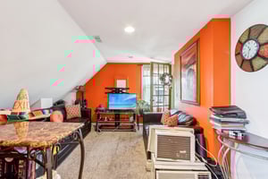 W Kerney Pl-1005-026.jpg